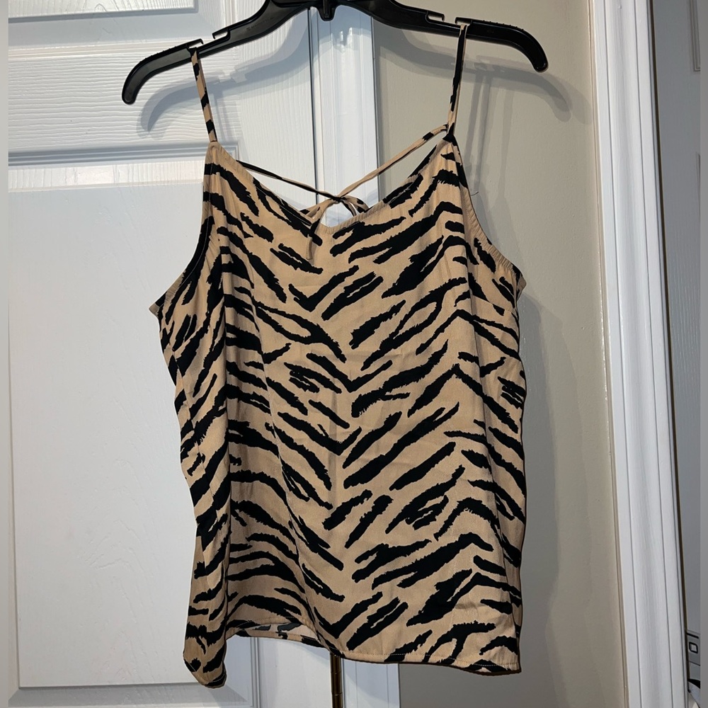 Women’s Maurice’s tank top size XL